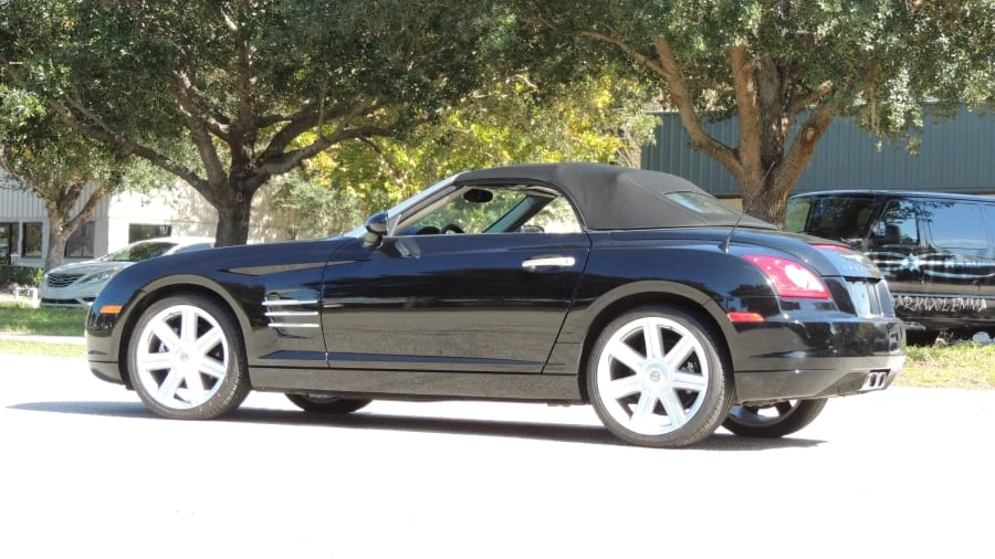 2006 Chrysler Crossfire - Image 2 of 30