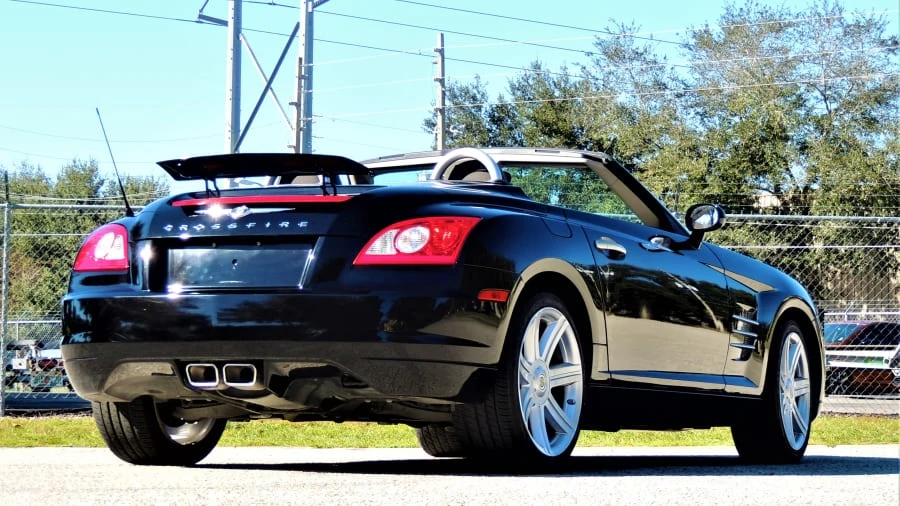 2006 Chrysler Crossfire - Image 19 of 30
