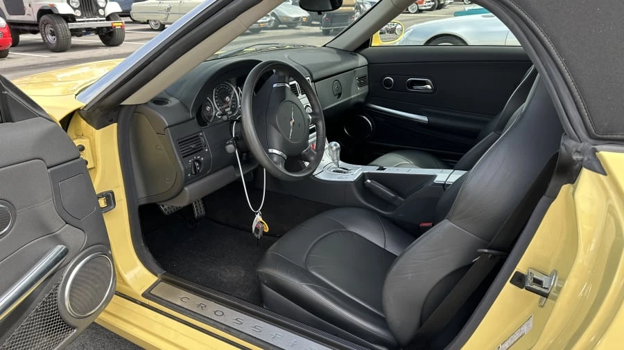 2006 Chrysler Crossfire - Image 3 of 4