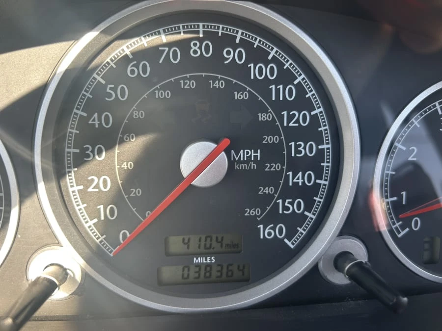 2006 Chrysler Crossfire - Image 10 of 12