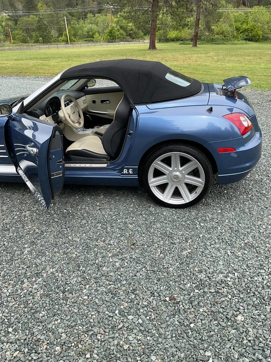2006 Chrysler Crossfire - Image 17 of 20