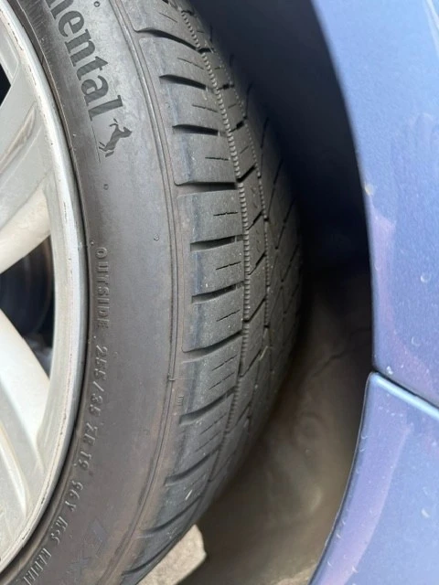 2006 Chrysler Crossfire - Image 9 of 10