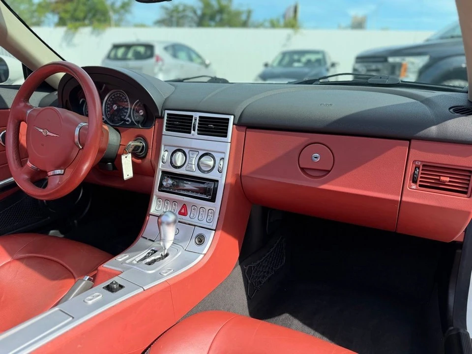2006 Chrysler Crossfire - Image 25 of 30
