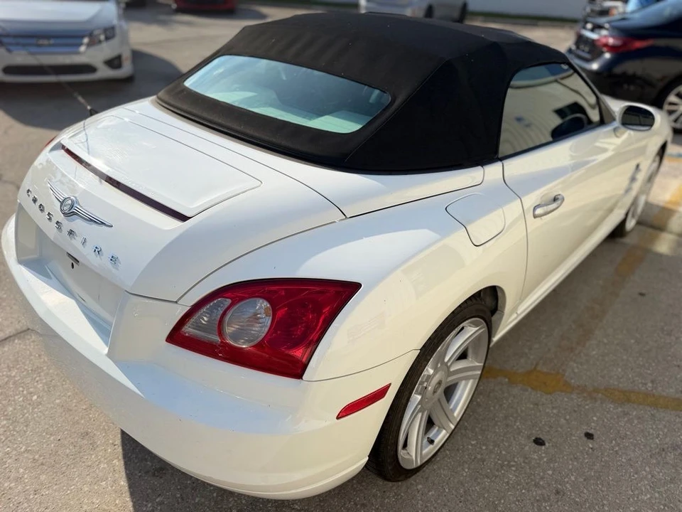 2006 Chrysler Crossfire - Image 5 of 30
