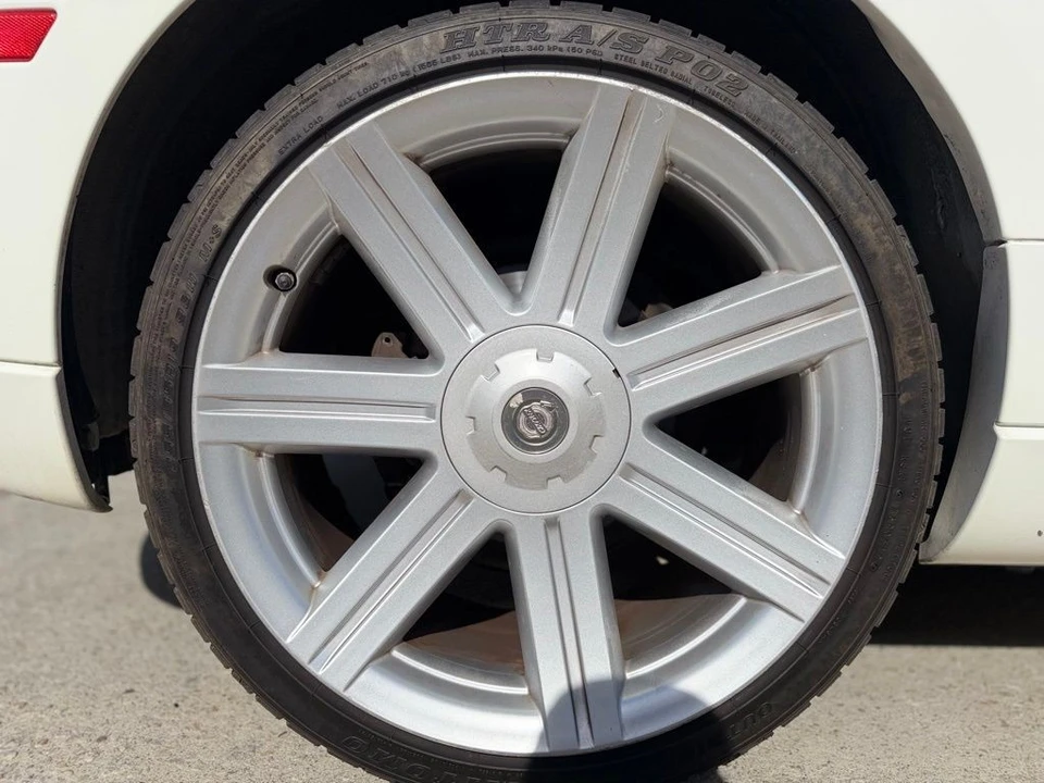 2006 Chrysler Crossfire - Image 19 of 30