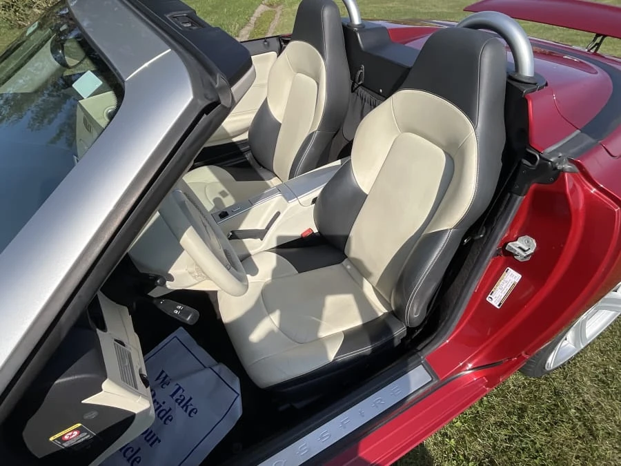 2006 Chrysler Crossfire - Image 7 of 13