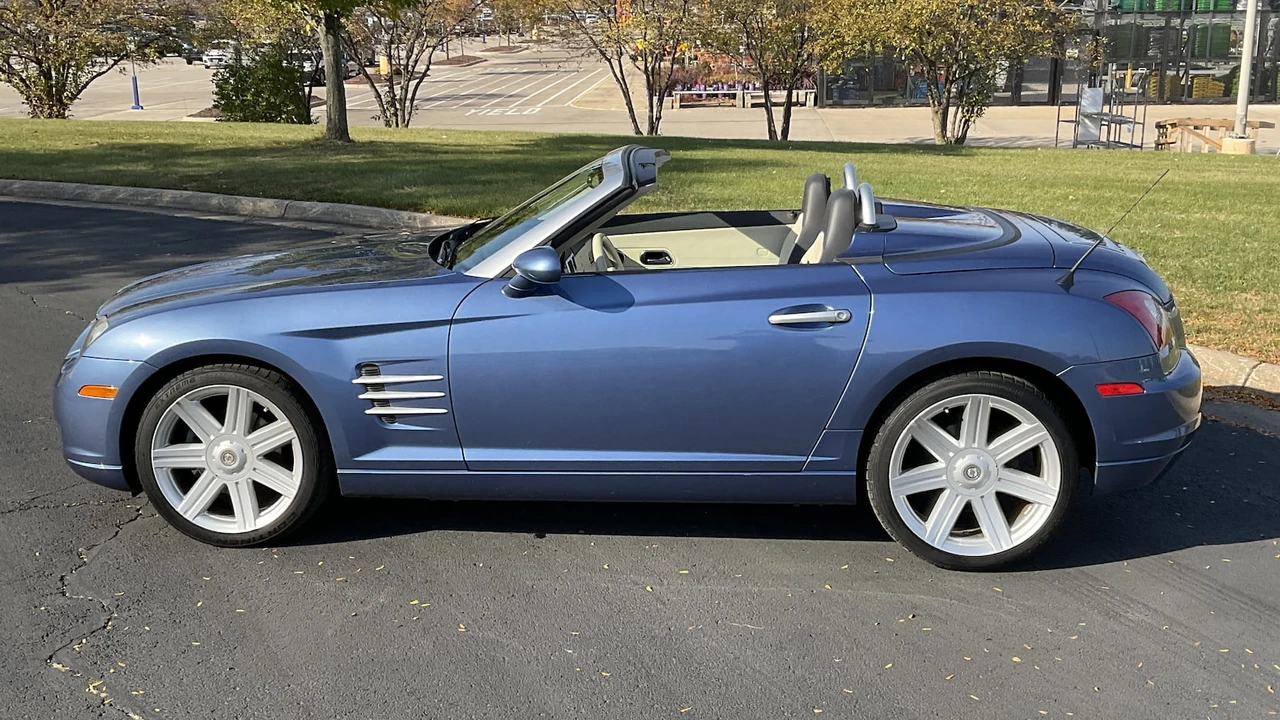 2006 Chrysler Crossfire - Image 2 of 13