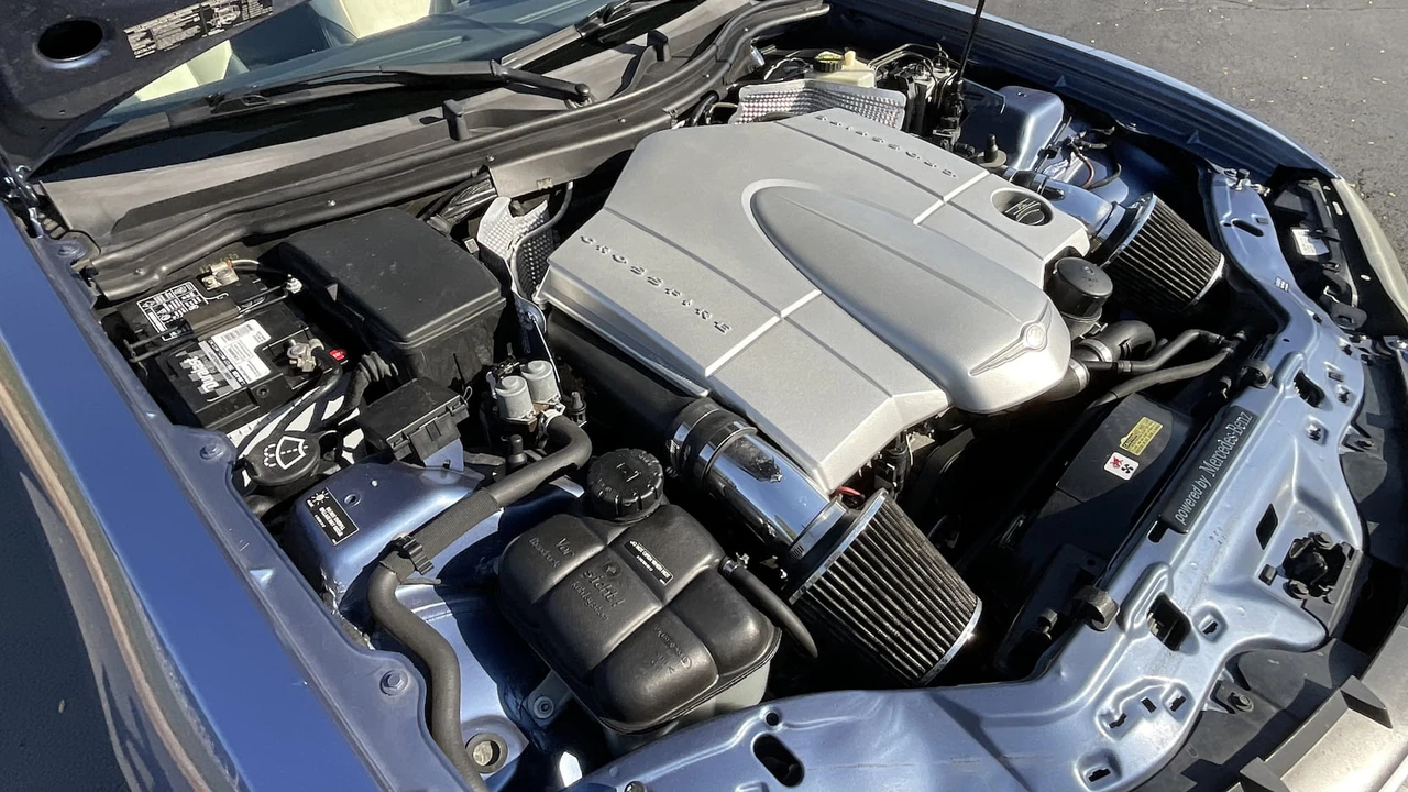 2006 Chrysler Crossfire - Image 7 of 13