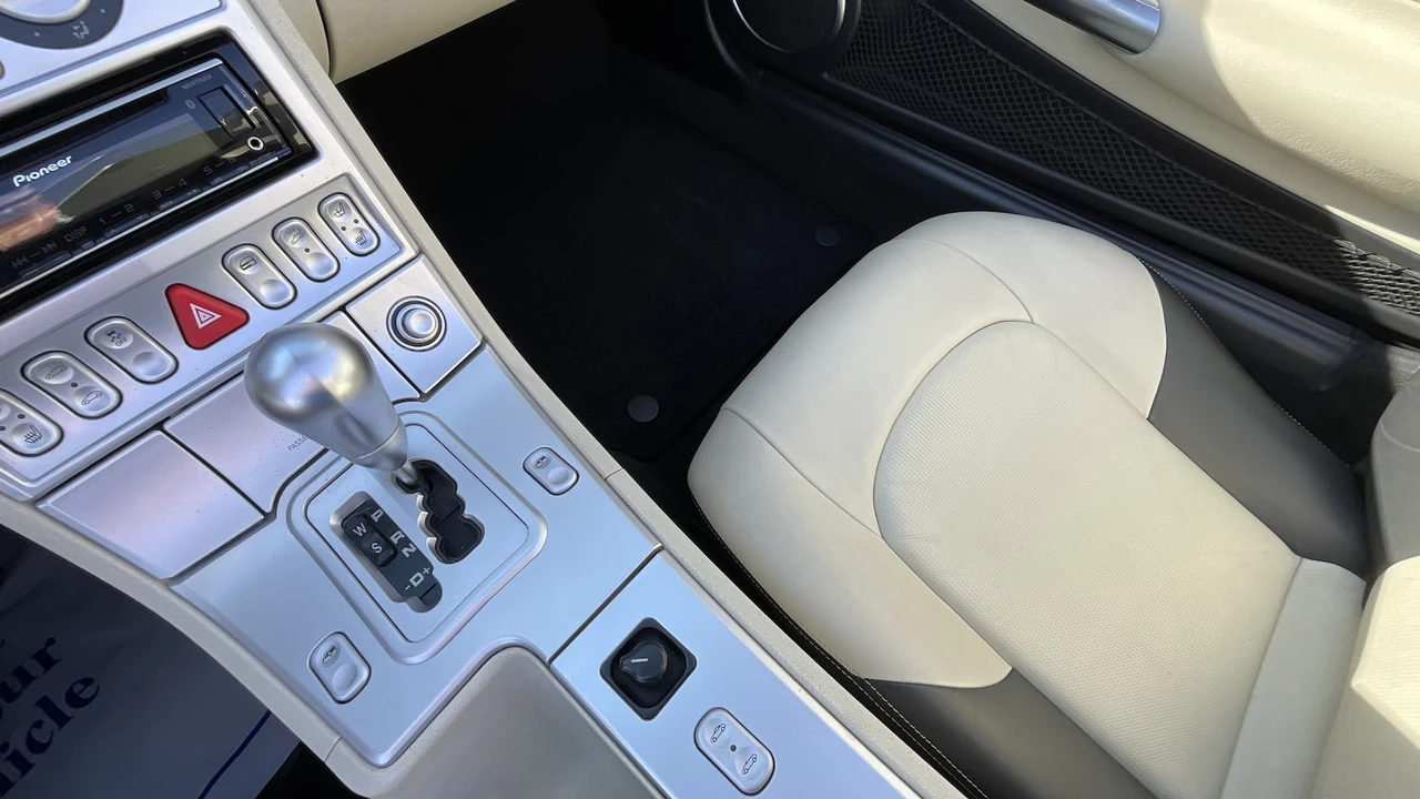 2006 Chrysler Crossfire - Image 9 of 13