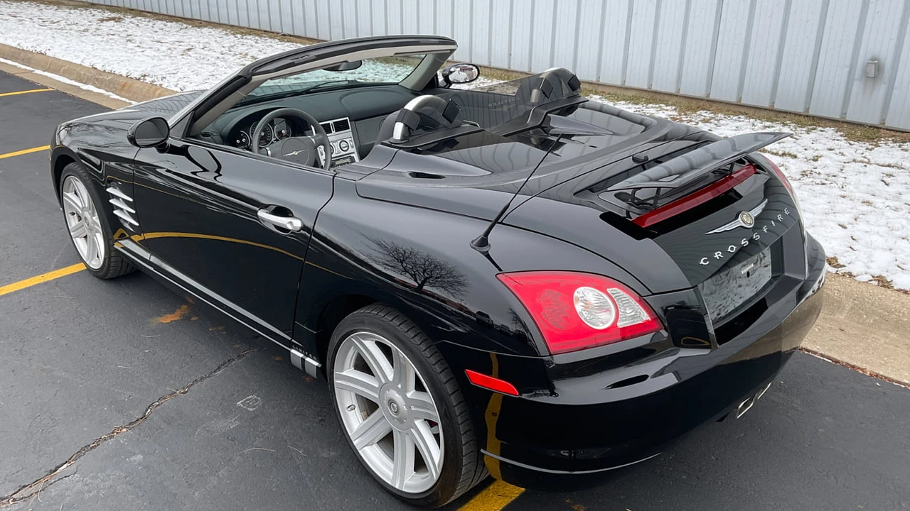 2006 Chrysler Crossfire - Image 3 of 13