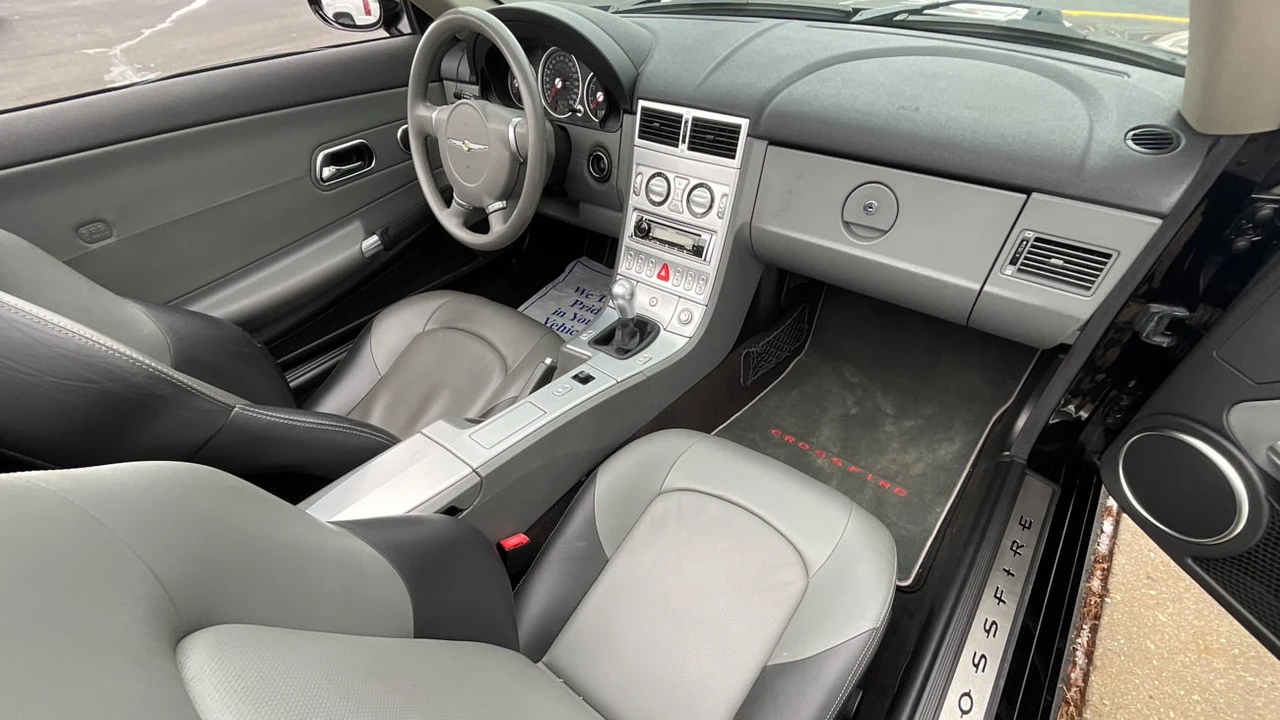 2006 Chrysler Crossfire - Image 5 of 13