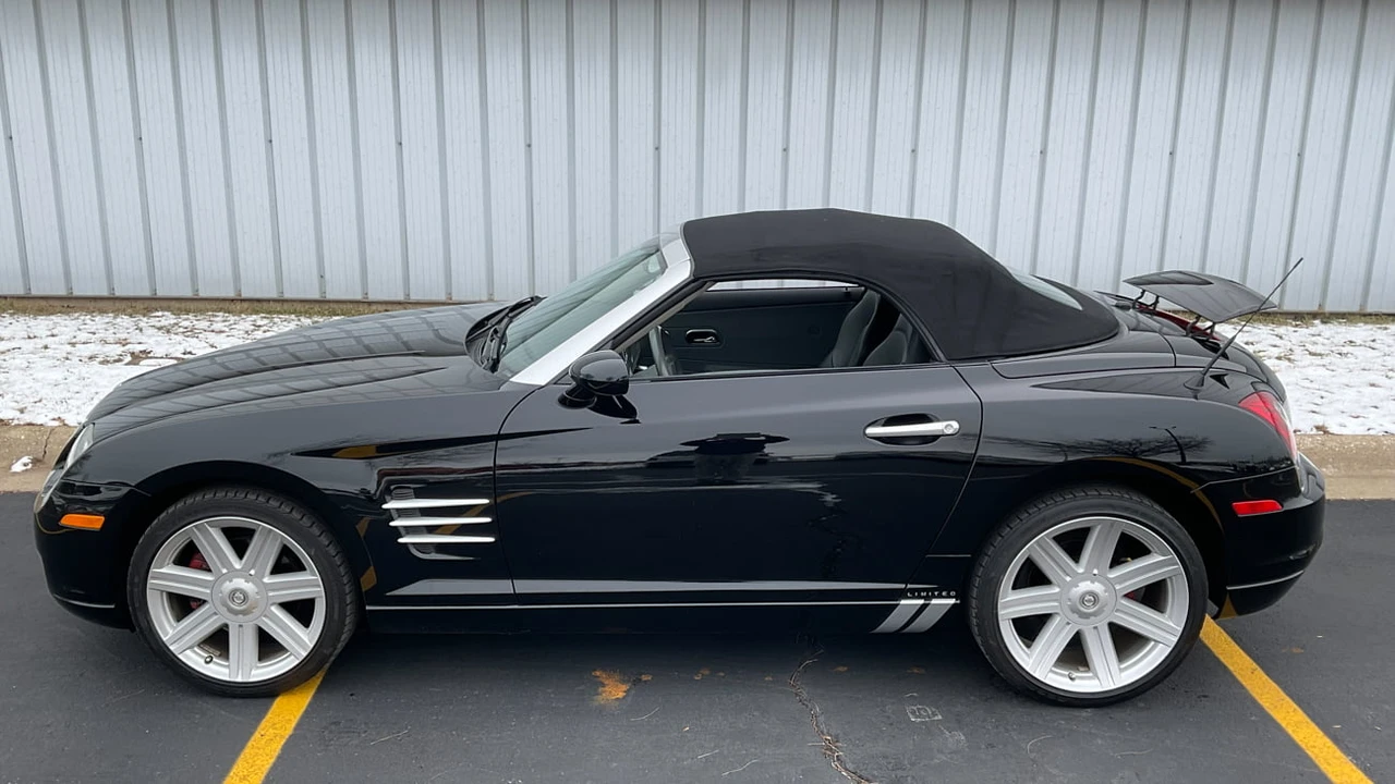 2006 Chrysler Crossfire - Image 12 of 13