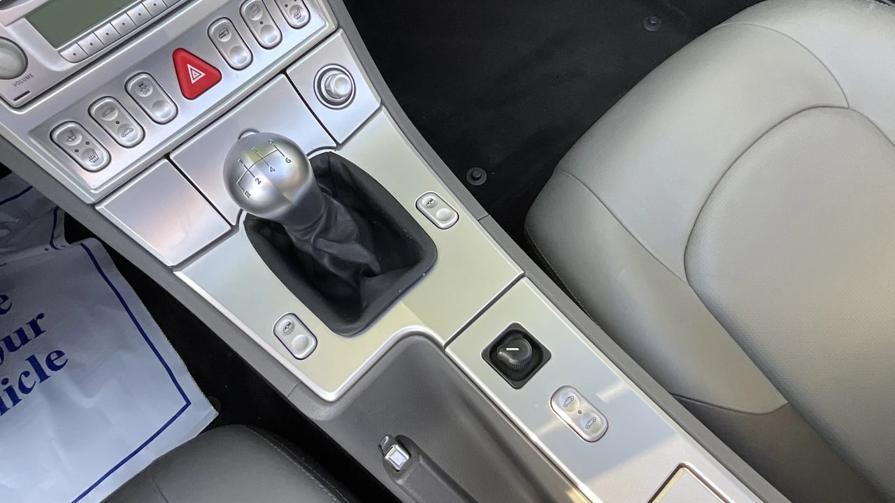 2006 Chrysler Crossfire - Image 9 of 13