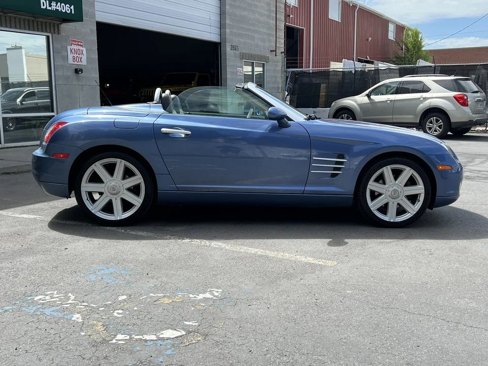 2006 Chrysler Crossfire - Image 10 of 31
