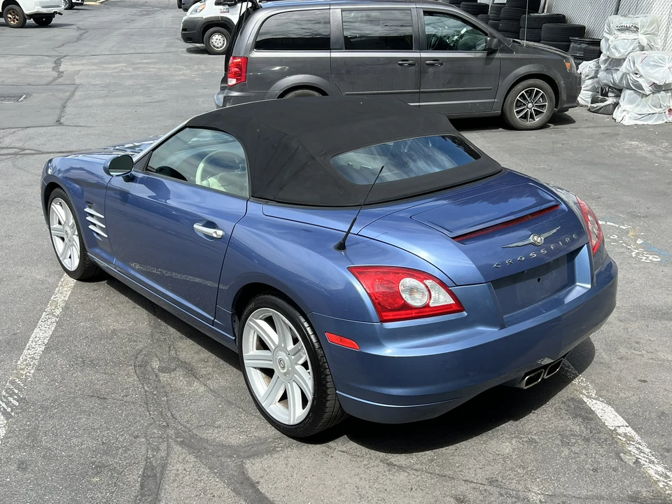 2006 Chrysler Crossfire - Image 13 of 31