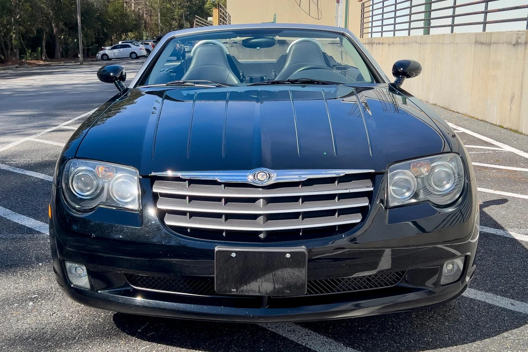 2006 Chrysler Crossfire - Image 2 of 31