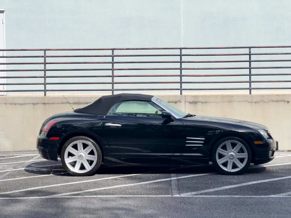 2006 Chrysler Crossfire - Image 19 of 31