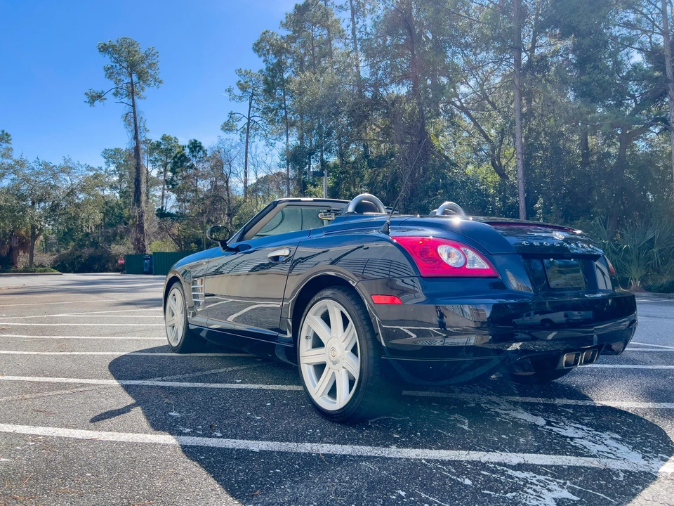 2006 Chrysler Crossfire - Image 7 of 31