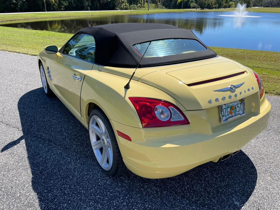 2006 Chrysler Crossfire - Image 23 of 31