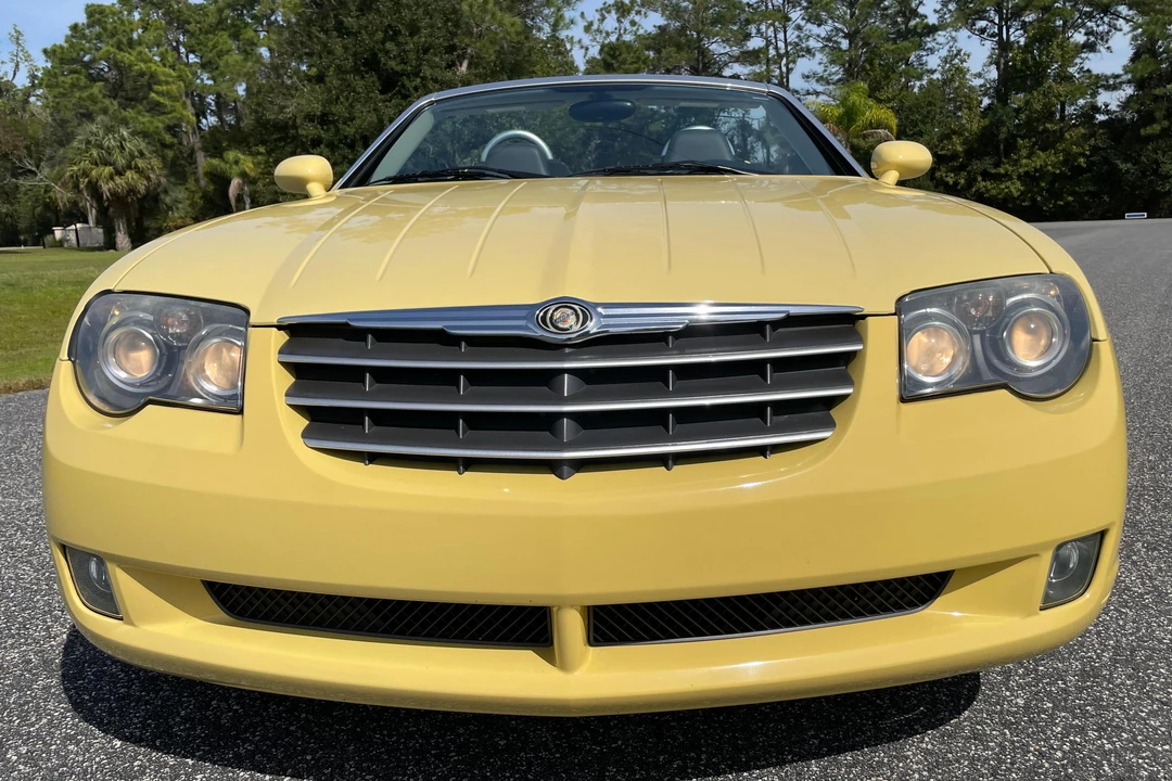 2006 Chrysler Crossfire - Image 2 of 31