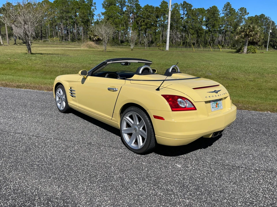 2006 Chrysler Crossfire - Image 6 of 31