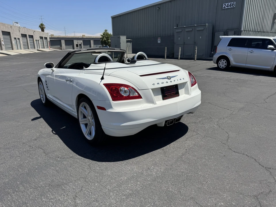 2006 Chrysler Crossfire - Image 9 of 31