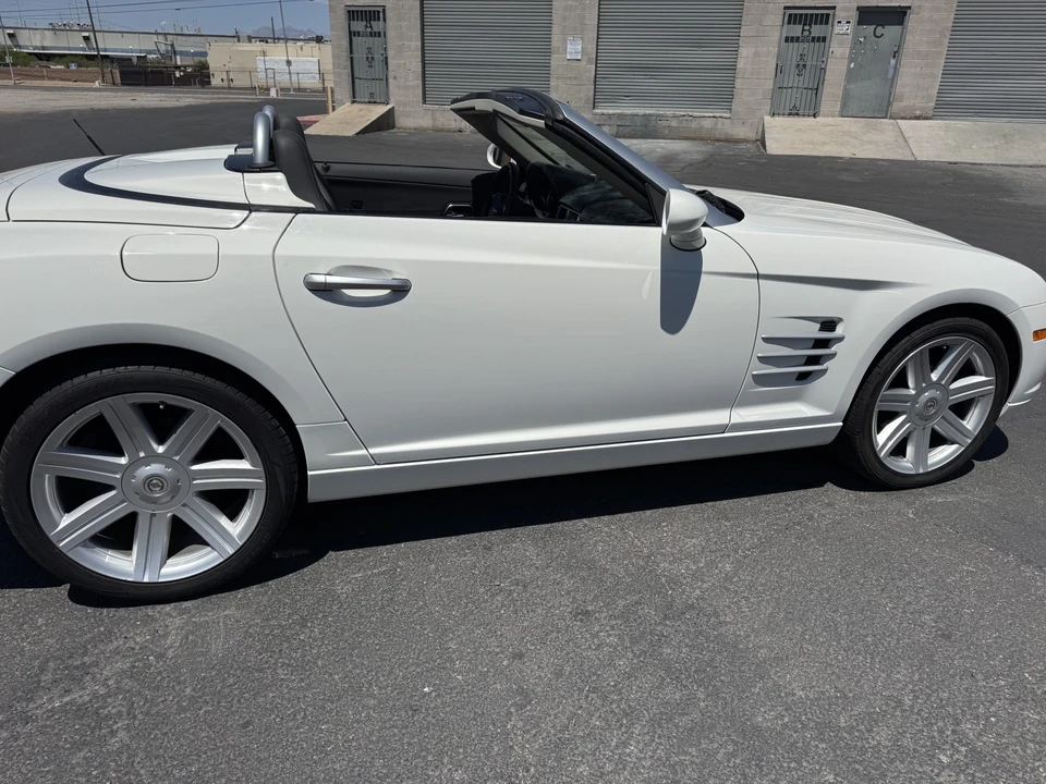 2006 Chrysler Crossfire - Image 13 of 31