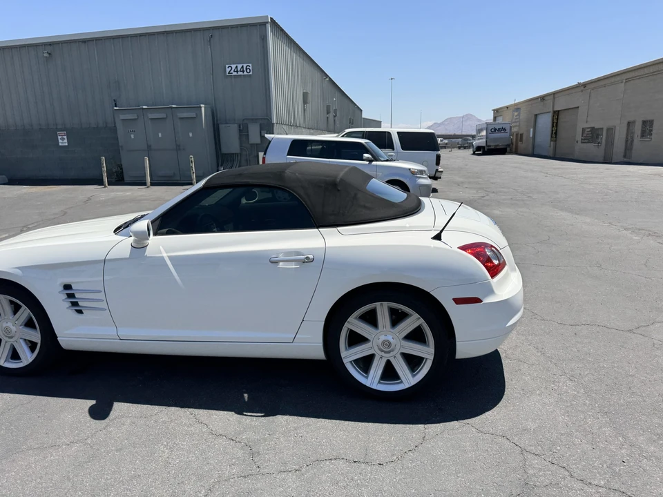 2006 Chrysler Crossfire - Image 23 of 31