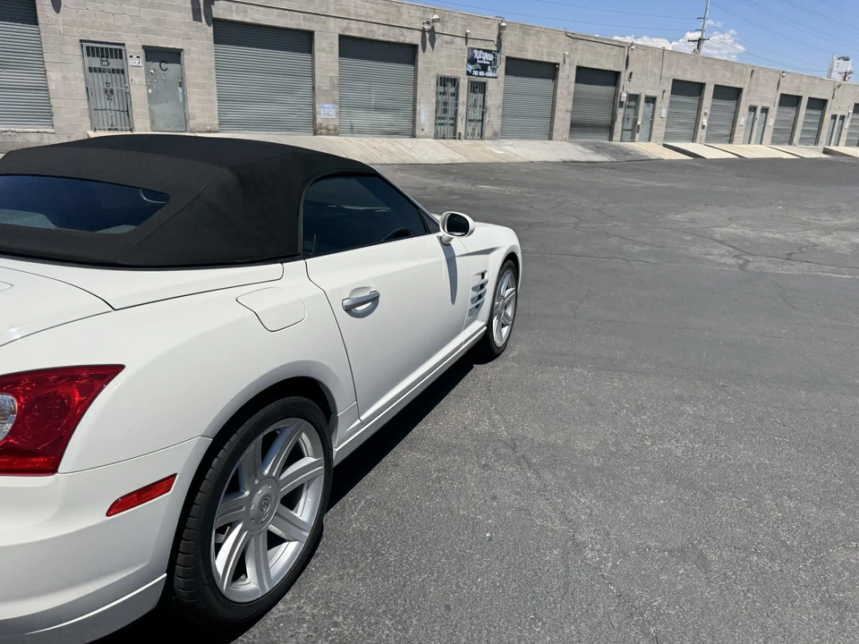 2006 Chrysler Crossfire - Image 26 of 31