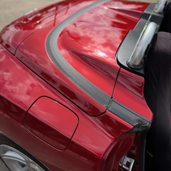 2006 Chrysler Crossfire - Image 28 of 31