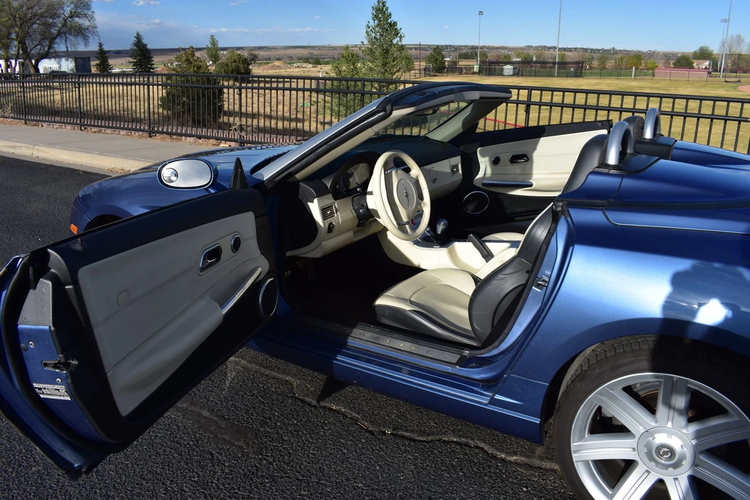 2006 Chrysler Crossfire - Image 19 of 31