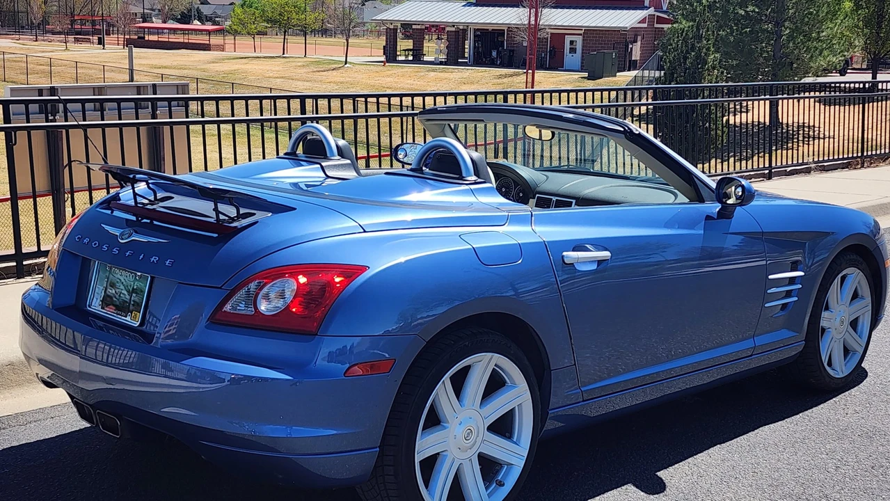 2006 Chrysler Crossfire - Image 29 of 31