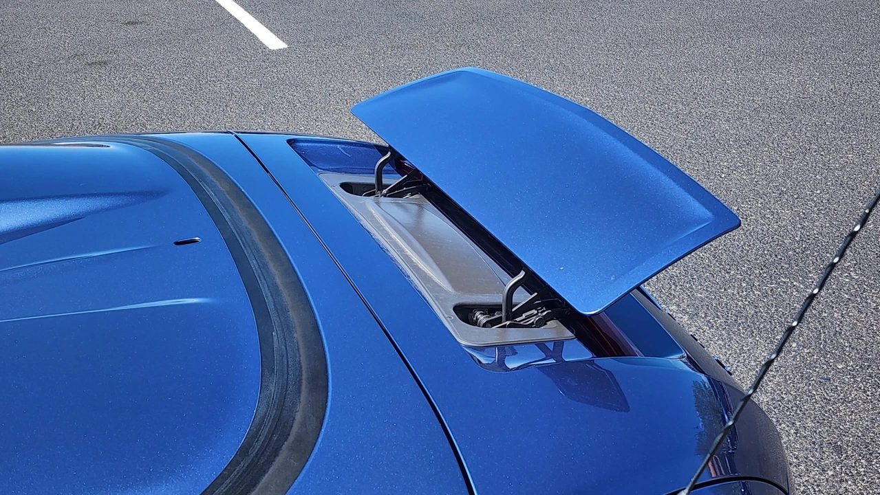 2006 Chrysler Crossfire - Image 30 of 31
