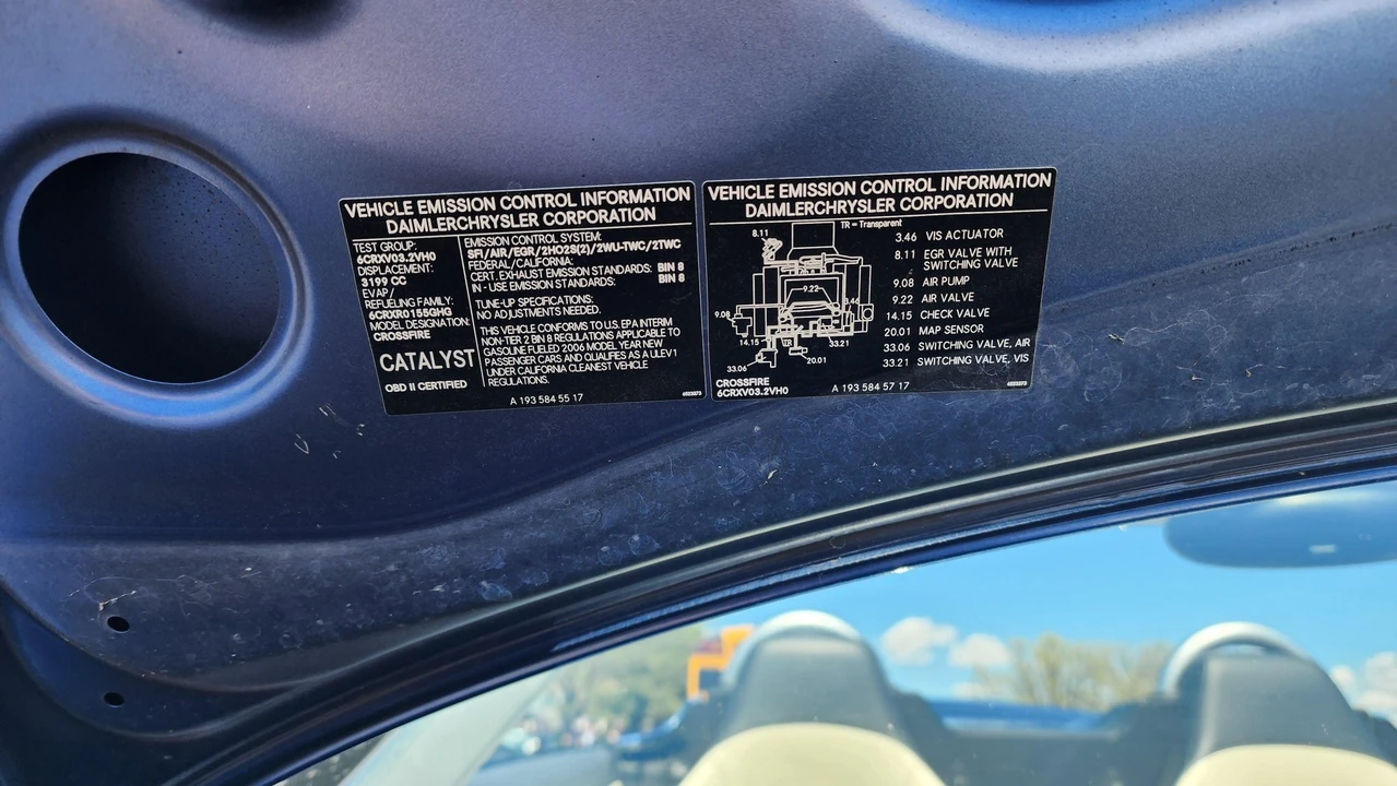 2006 Chrysler Crossfire - Image 27 of 31