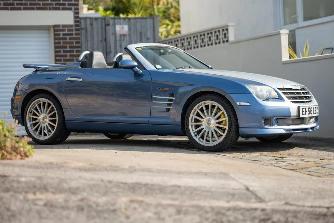 2006 Chrysler Crossfire - Image 6 of 31