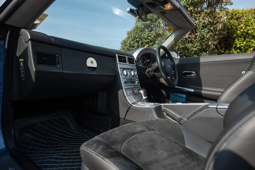 2006 Chrysler Crossfire - Image 26 of 31