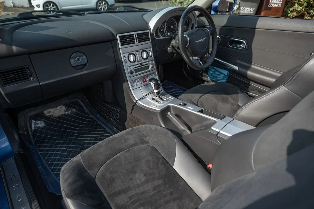 2006 Chrysler Crossfire - Image 29 of 31