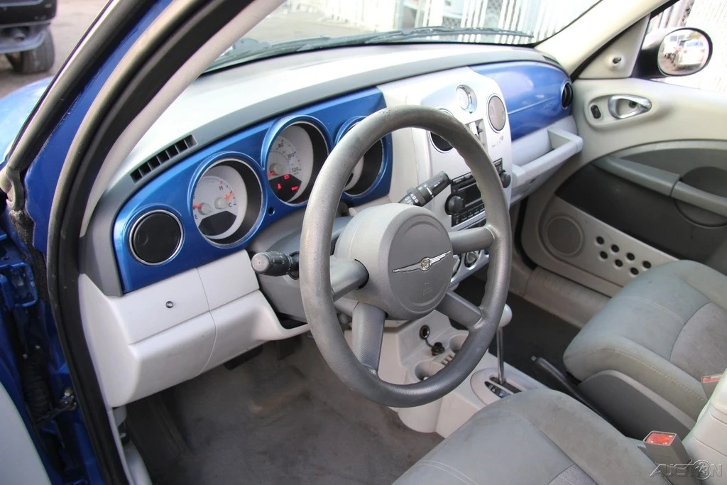 2006 Chrysler PT Cruiser - Image 13 of 21