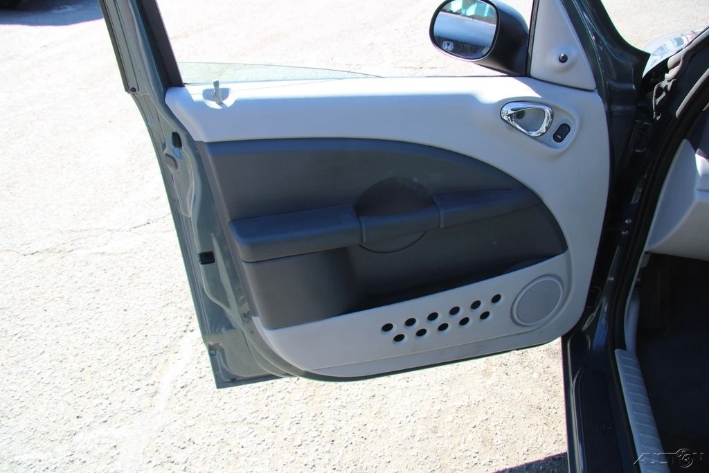 2006 Chrysler PT Cruiser - Image 13 of 21