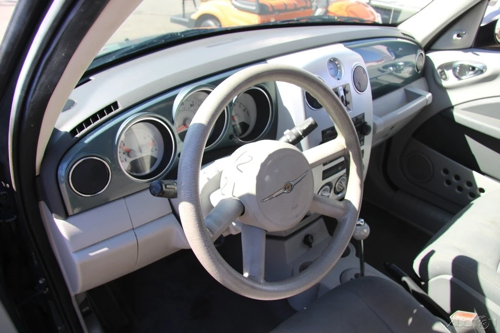 2006 Chrysler PT Cruiser - Image 15 of 21