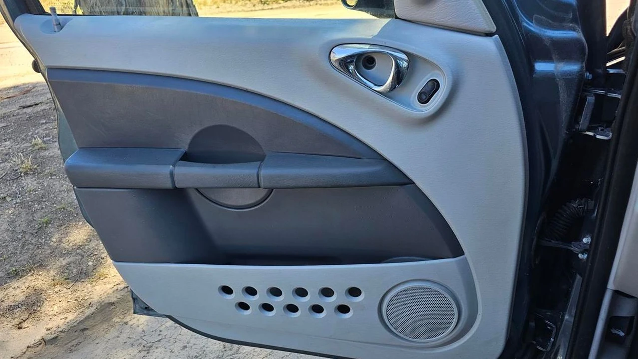 2006 Chrysler PT Cruiser - Image 17 of 21