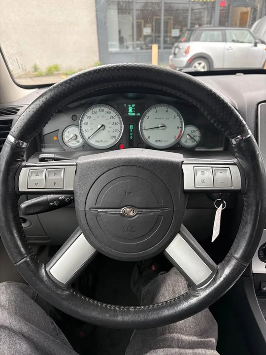 2006 Chrysler 300 (2005-2023) - Image 13 of 17