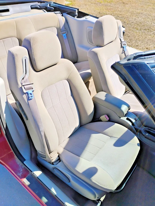 2006 Chrysler Sebring - Image 16 of 20