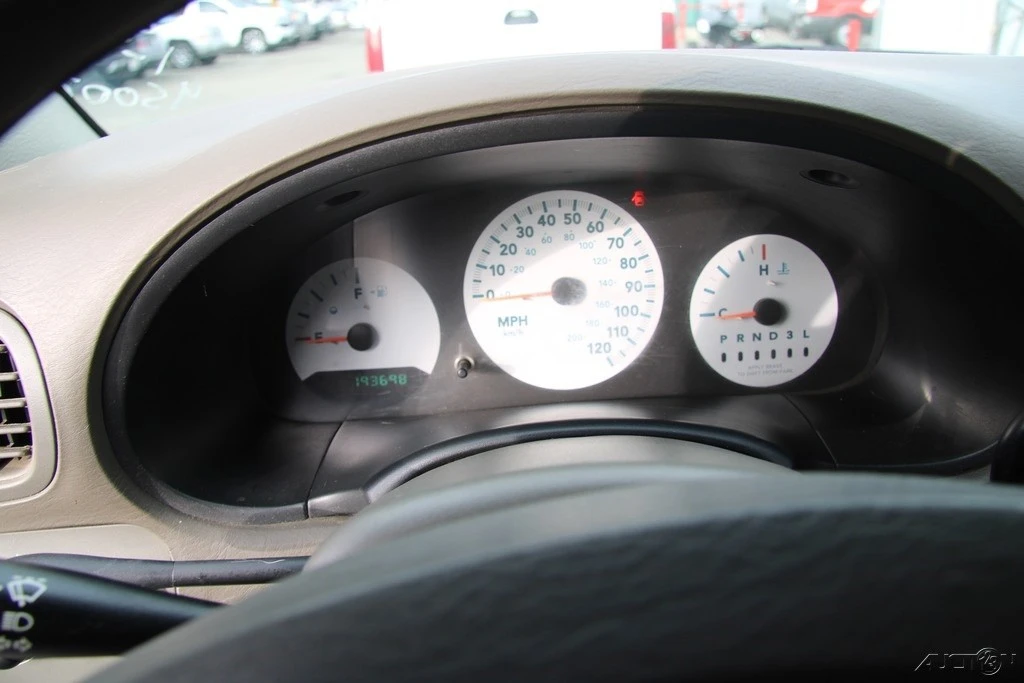 2006 Chrysler Town & Country - Image 14 of 21
