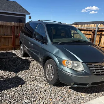2006 Chrysler Town & Country Limited Minivan