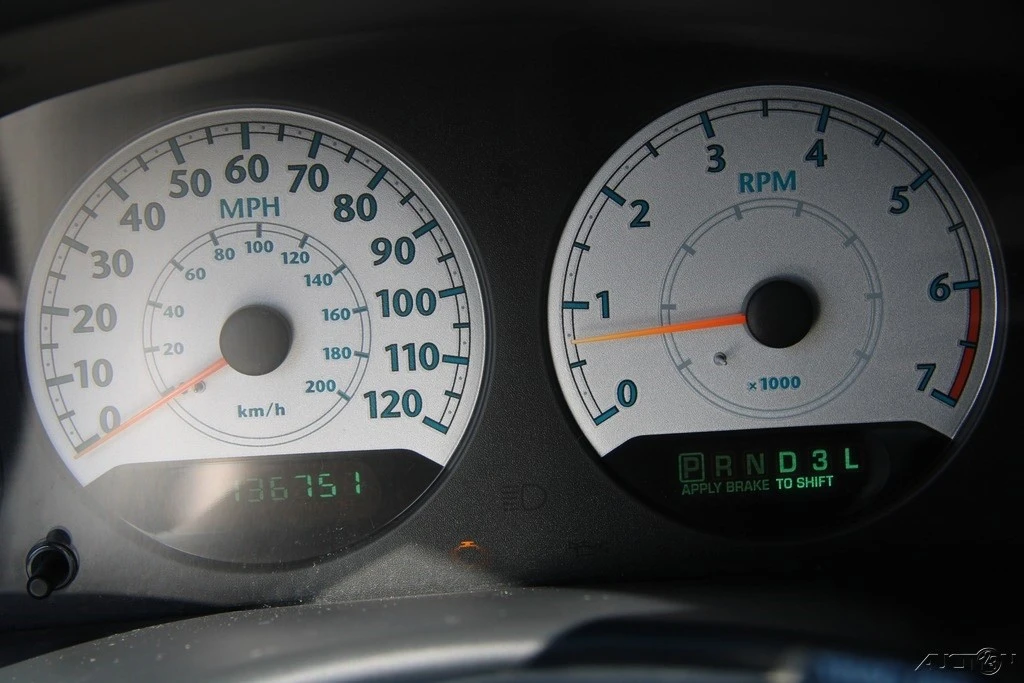 2006 Chrysler Town & Country - Image 16 of 21