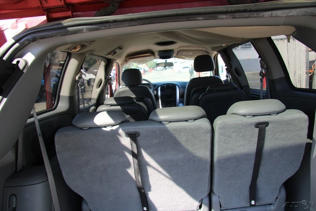 2006 Chrysler Town & Country - Image 21 of 21