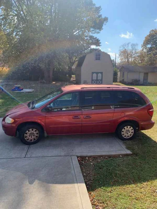 2006 Chrysler Town & Country - Image 3 of 6