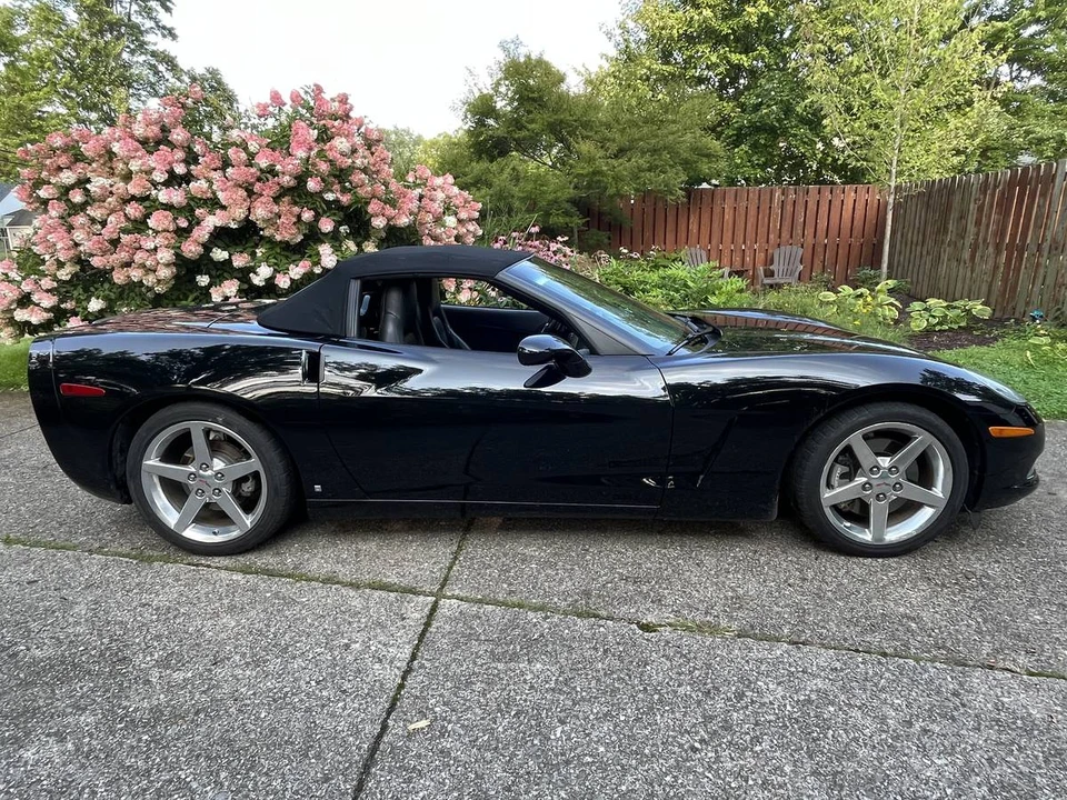 2006 Chevrolet Corvette C6 - Image 2 of 14