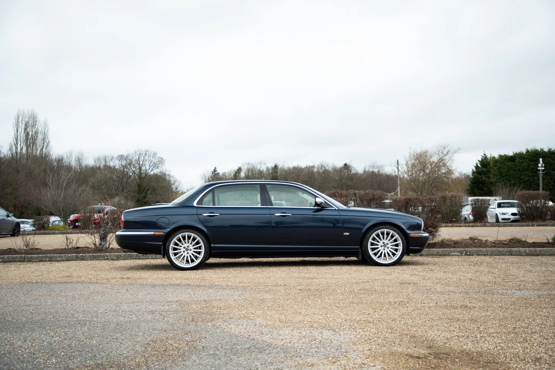 2006 Daimler - Image 13 of 31